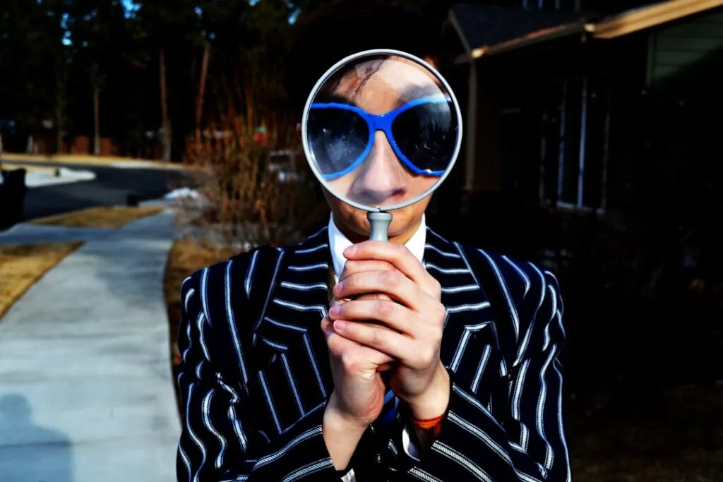 Photo detective